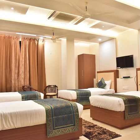 Hotel Rk Grand Varanasi Exterior photo