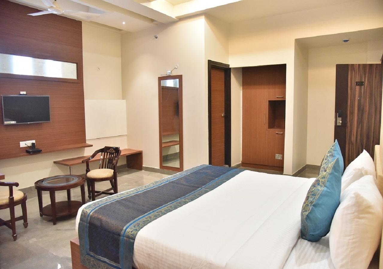 Hotel Rk Grand Varanasi Exterior photo
