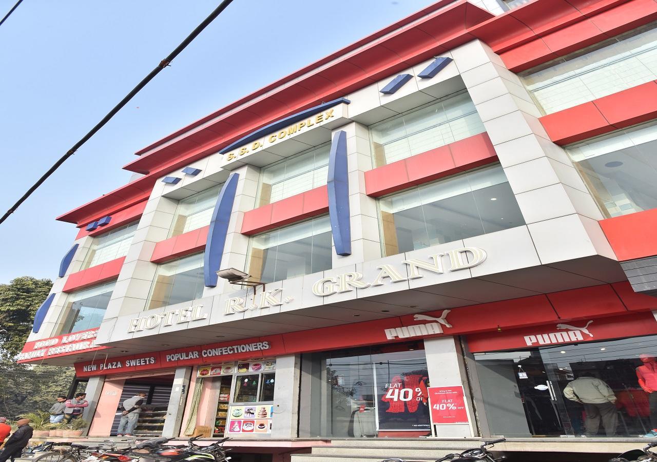 Hotel Rk Grand Varanasi Exterior photo