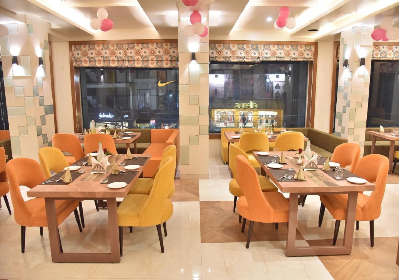 Hotel Rk Grand Varanasi Exterior photo