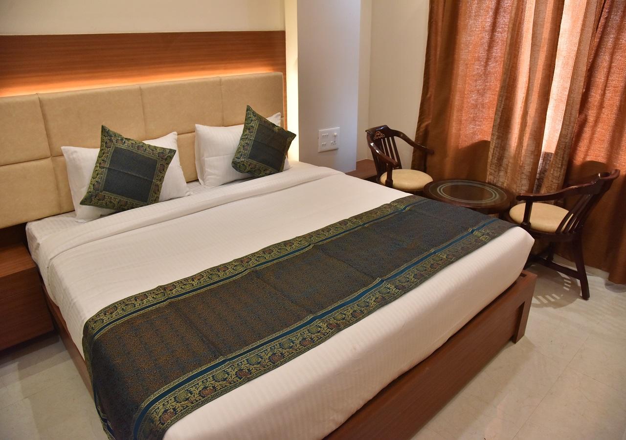 Hotel Rk Grand Varanasi Exterior photo